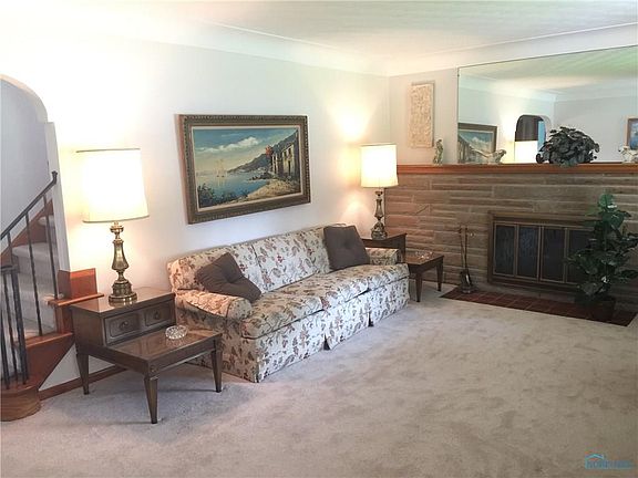 4th image of 328 Lorraine Pl