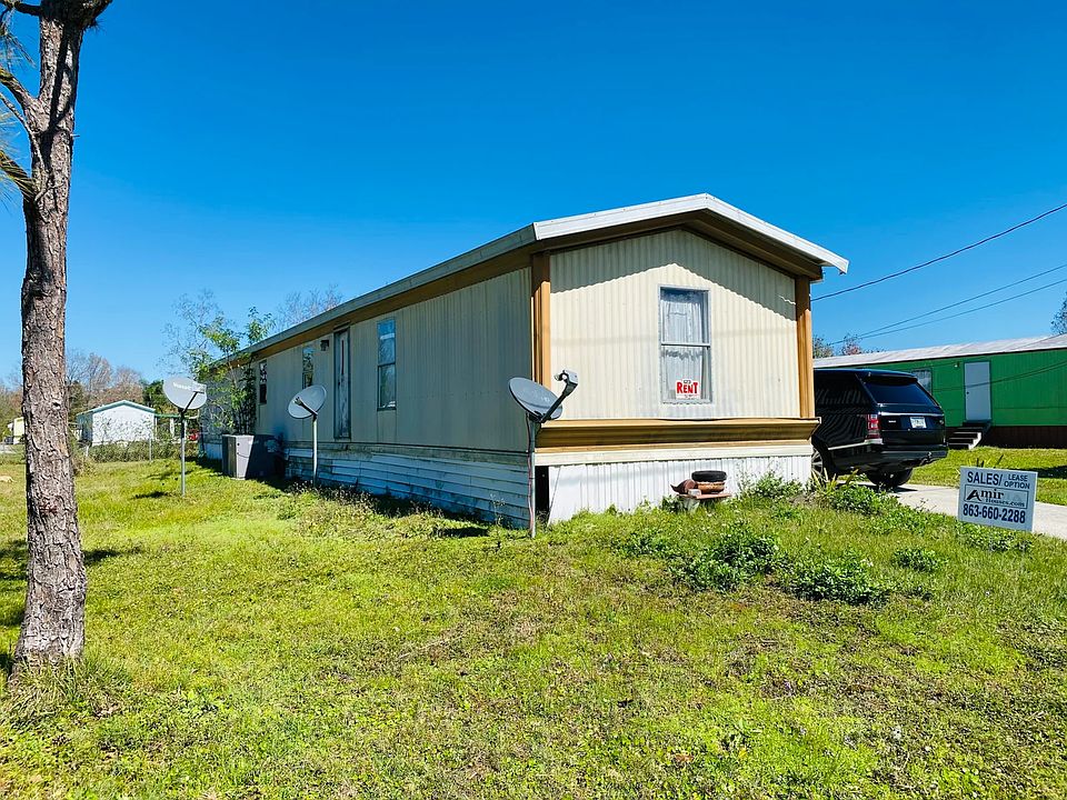 2nd image of 2619 Sea Oaks Cir