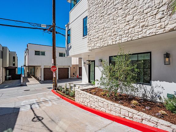 3rd image of 4314 Ocean Dr