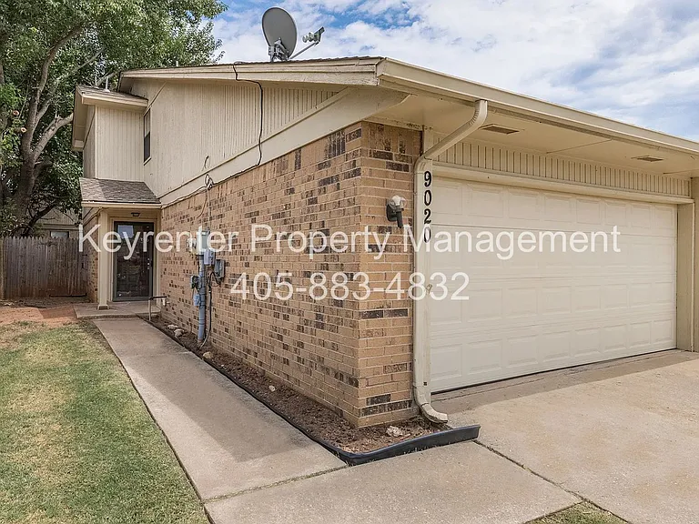 9016-9020 N Rockwell Dr — Photo 20