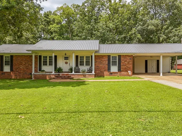 106 W Ryan St, Collinwood, TN 38450