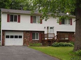 10 Evergreen Dr, Gansevoort, NY 12831
