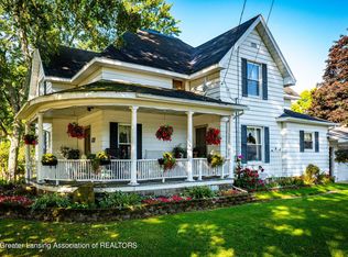 608 E Main St, Stockbridge, MI 49285