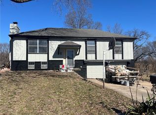 120 Town Court Cir, Platte City, MO 64079