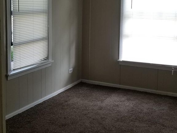 3rd image of 114 Idell Ave