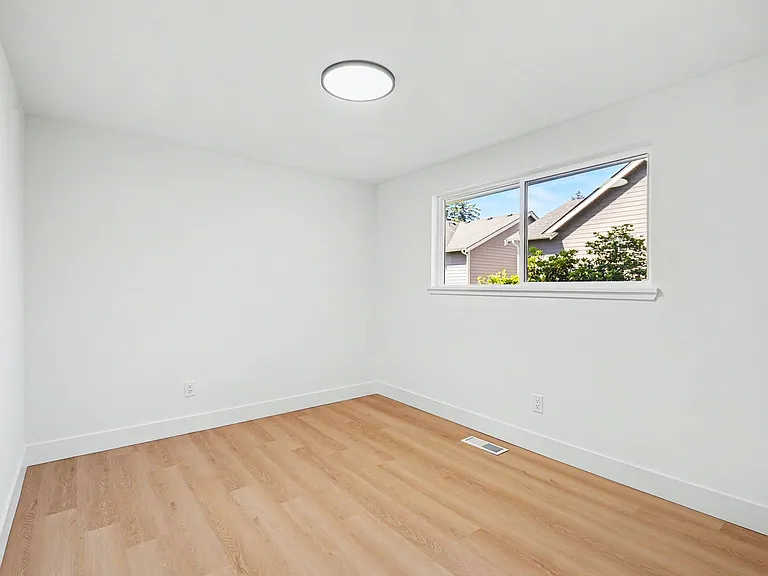 19414 1st Ave SE — Photo 17