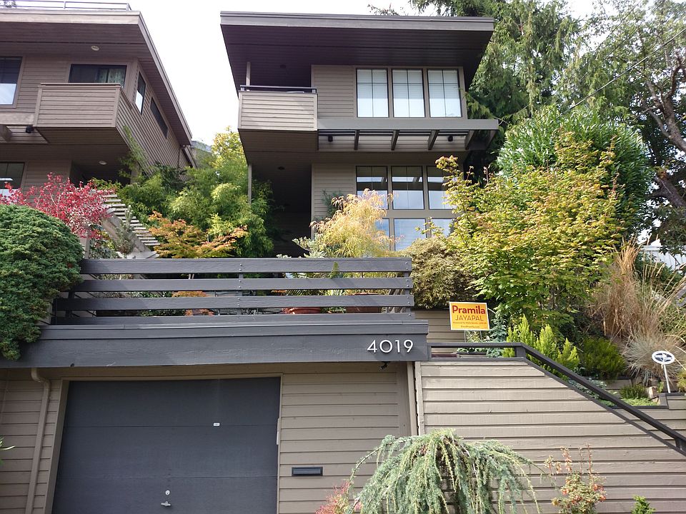 1st image of 4019 42nd Ave S