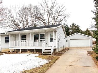 740 41st Ave NW, Rochester, MN 55901