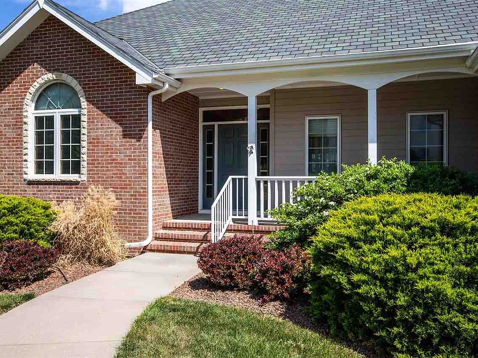 1st image of 4113 Wellington Dr