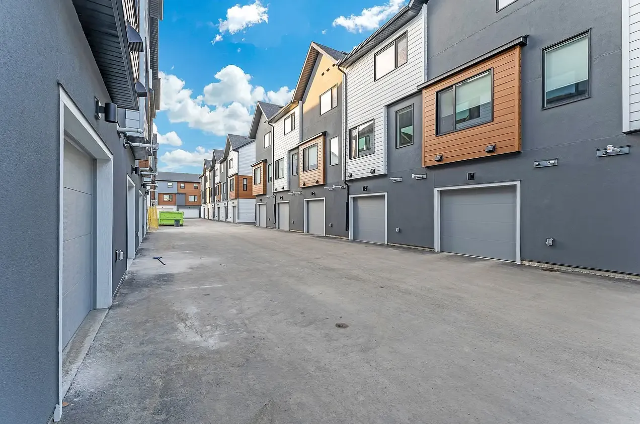 Dawson Landing Pointe — Photo 4