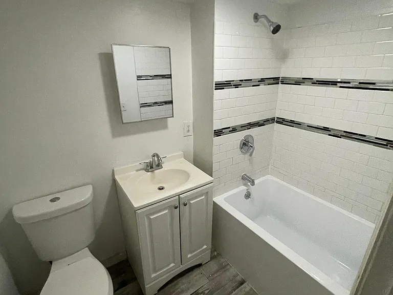 37 Schley St #2 — Photo 4