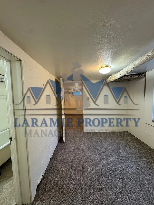 1 bed, 1.0 bath, $749 — Photo 3