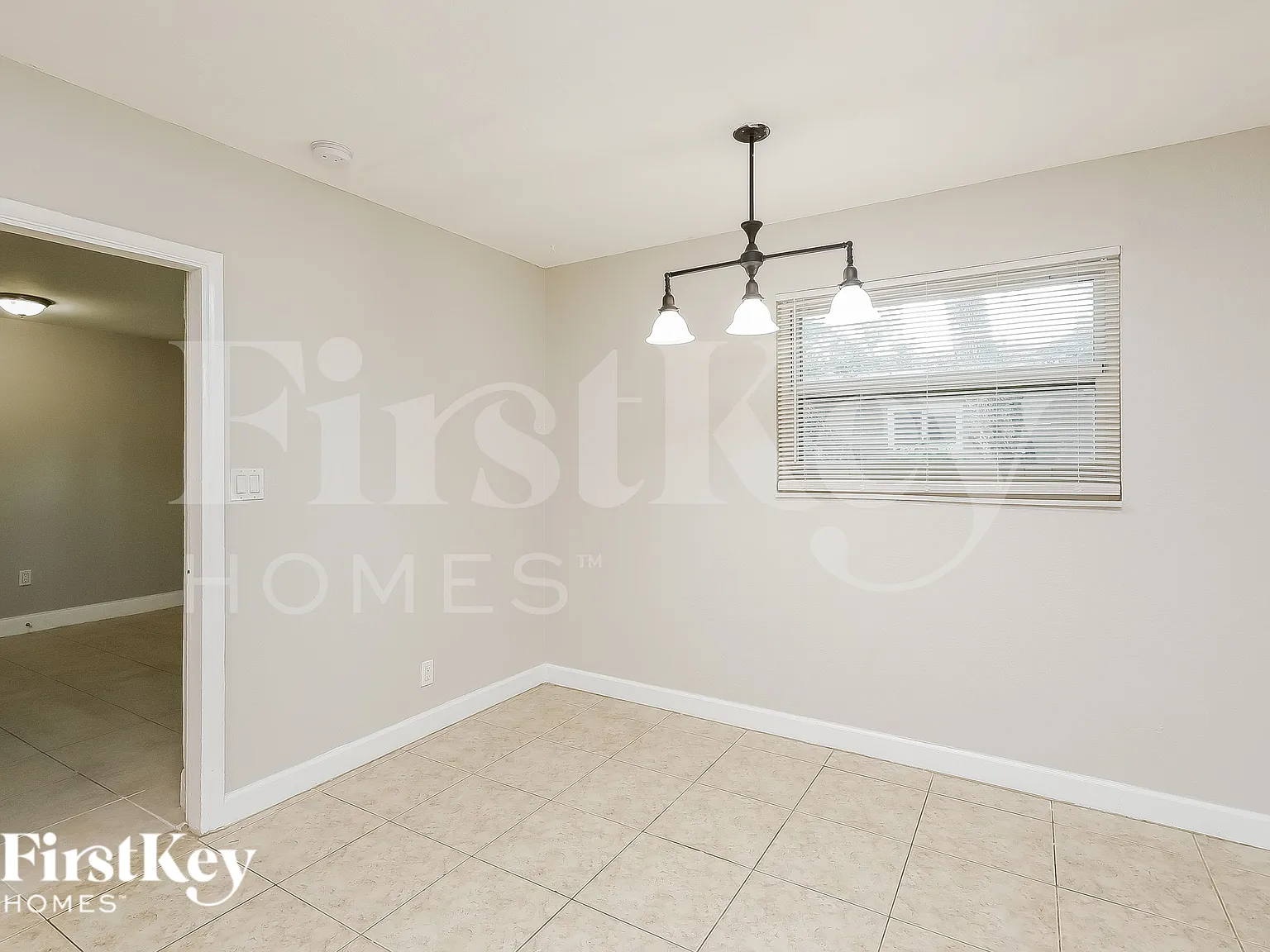 3 bed, 2.0 bath, 1164 sqft, $3,150 — Photo 4