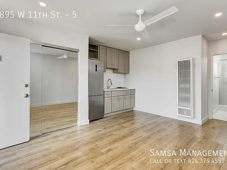 2895 W 11th St #5 — Photo 2
