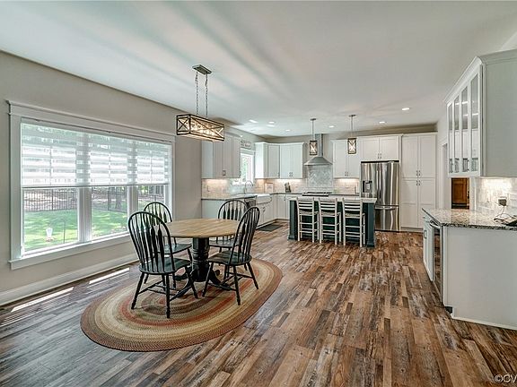 4th image of 5621 Regal Ct