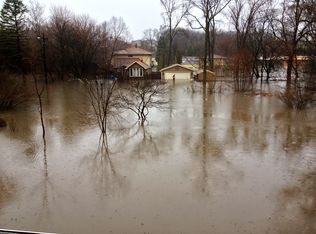 27W270 Liberty St, Winfield, IL 60190