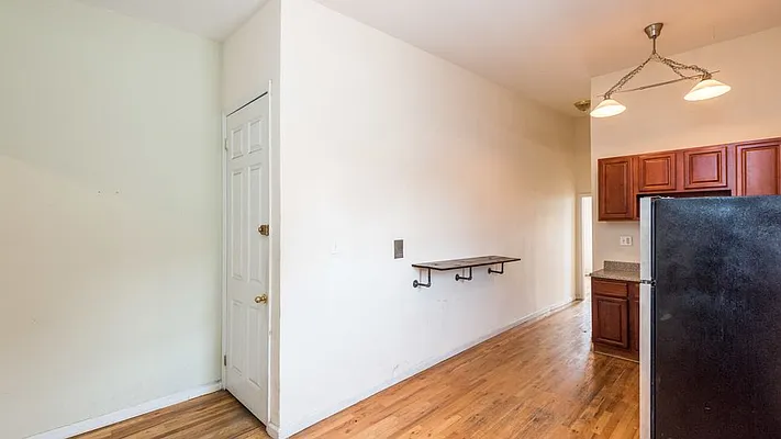 Rented by Nooklyn NYC LLC | media 8