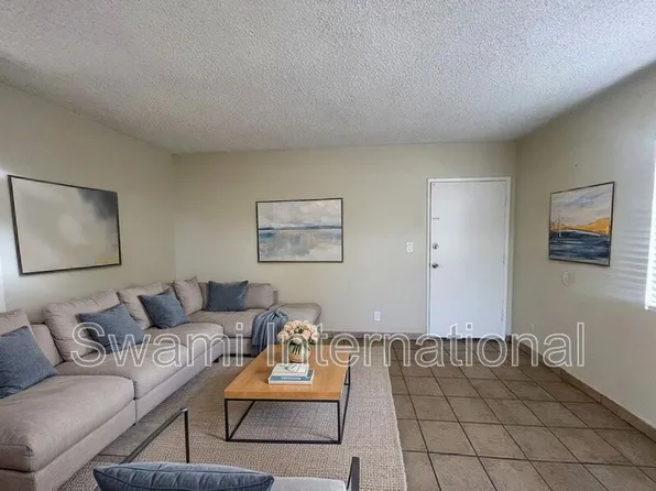 400 E 120th St #5, Los Angeles, CA 90061