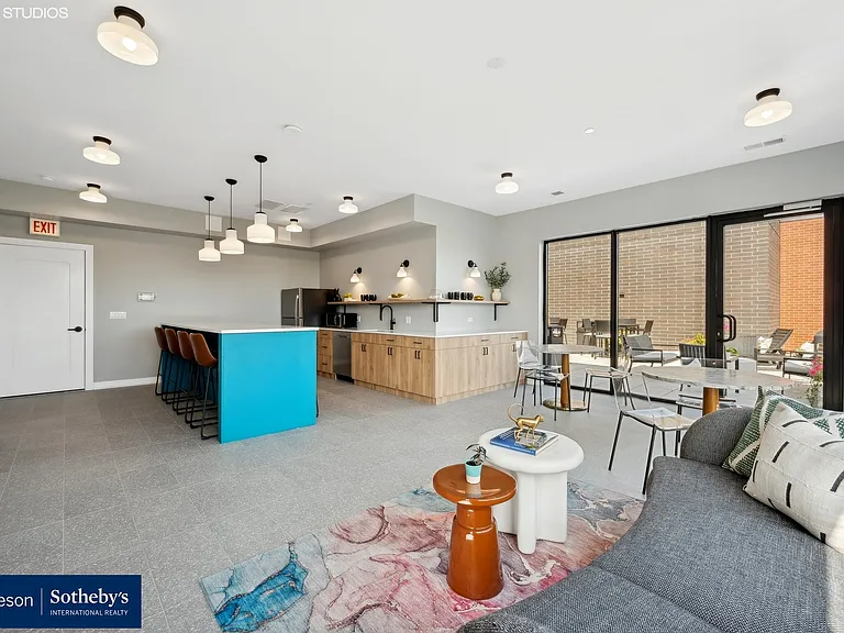 7010 N Glenwood Ave #Penthouse 1 — Photo 20