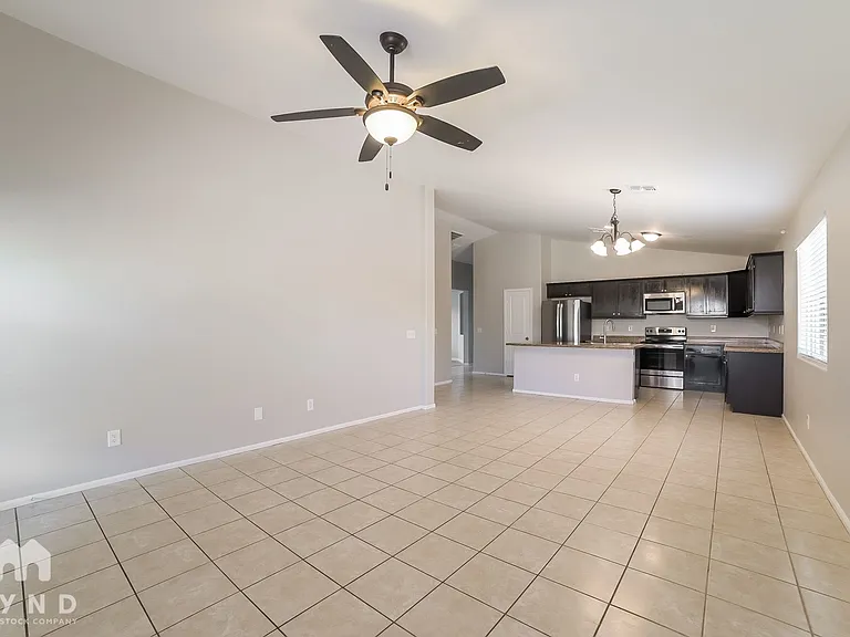 3023 S 87th Dr — Photo 2