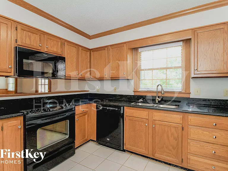 2105 Mirus Ct — Photo 7