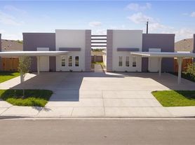 2918 W Kenwood St, Edinburg, TX