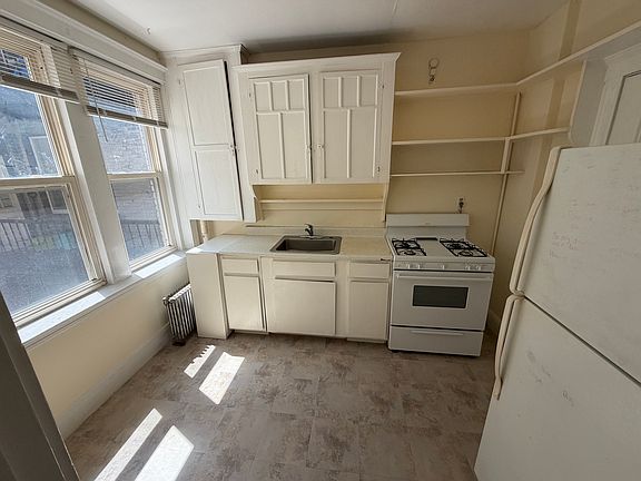 5th image of 17 Lothian Rd APT 303