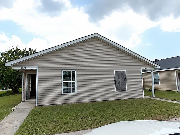 2022 33rd Ave
