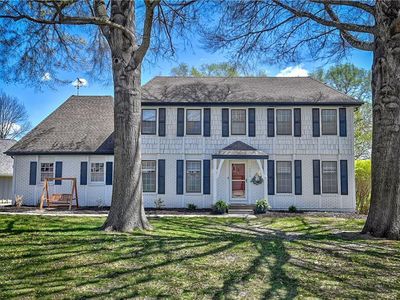 10019 Caenen Dr, Lenexa, KS, 66215