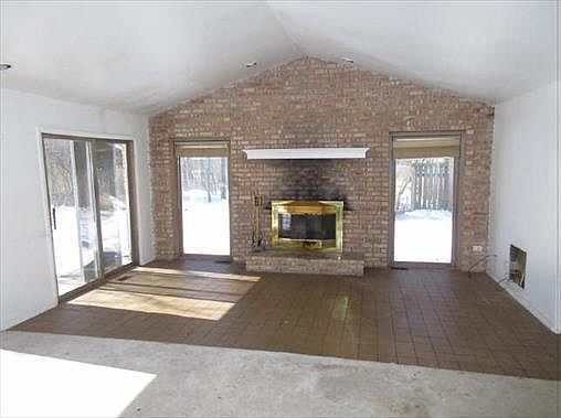 2nd image of 404 Woodlane Ct