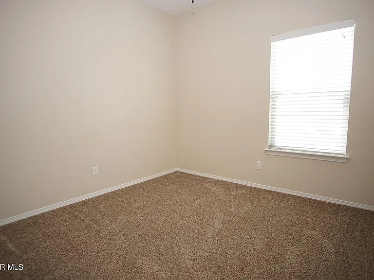 2136 William Caples St — Photo 17