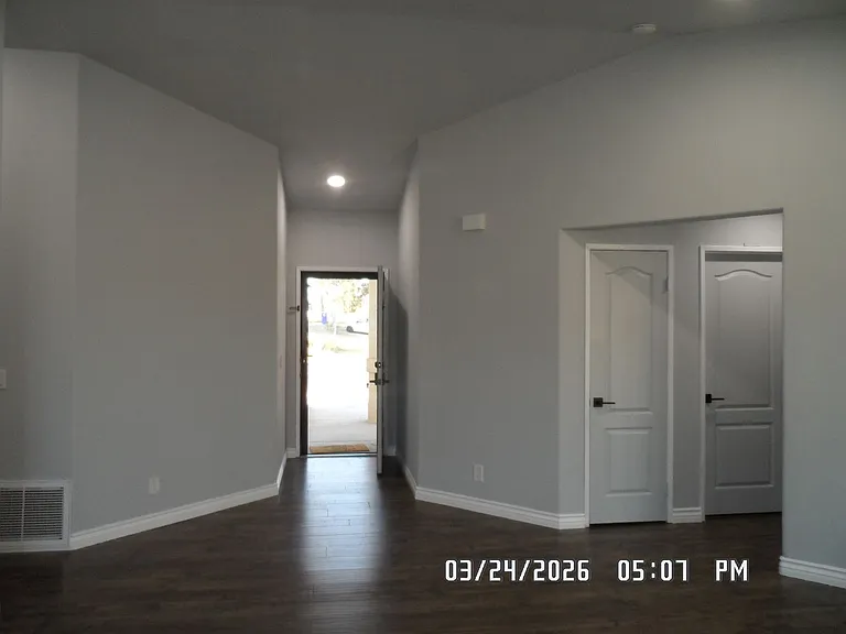 15019 Hopland St — Photo 6
