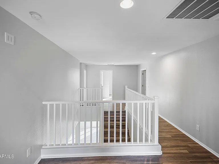 7135 W Rancho Dr — Photo 37