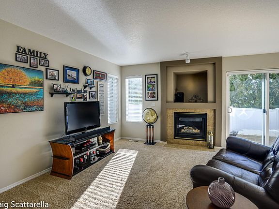 3rd image of 5122 NE Schoeler Cir