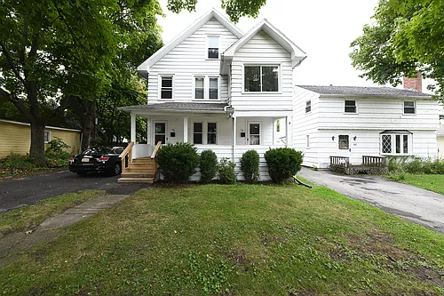 736 Melville St #2 Photo 1