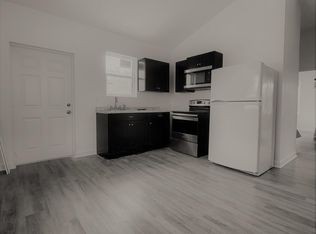 1034 26th St N #1/2, Saint Petersburg, FL 33713