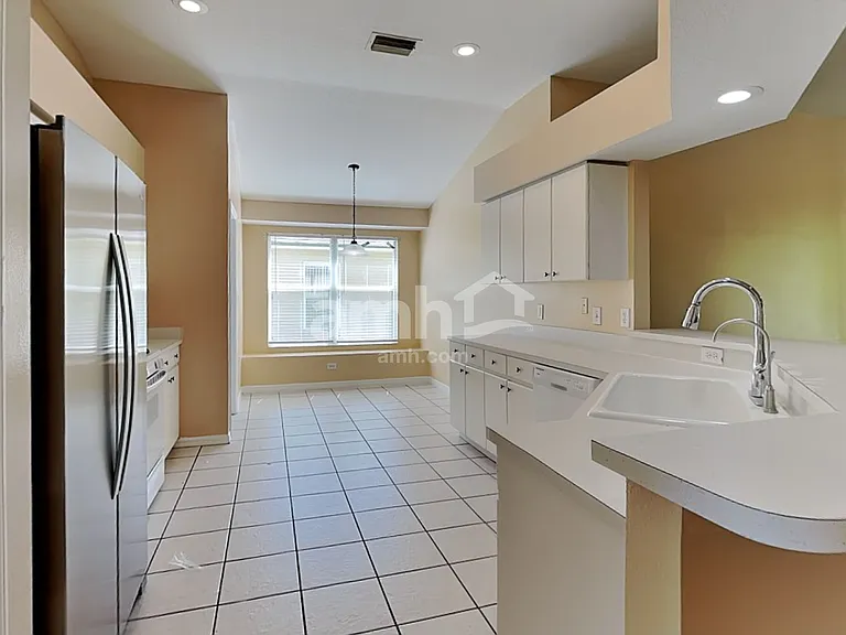 30450 Wrencrest Dr — Photo 5