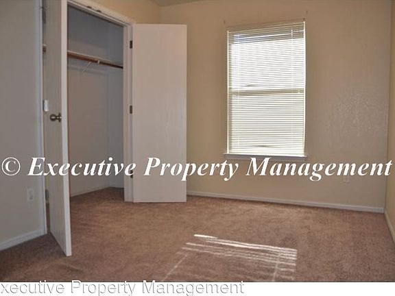 4th image of 208 Janelle Dr