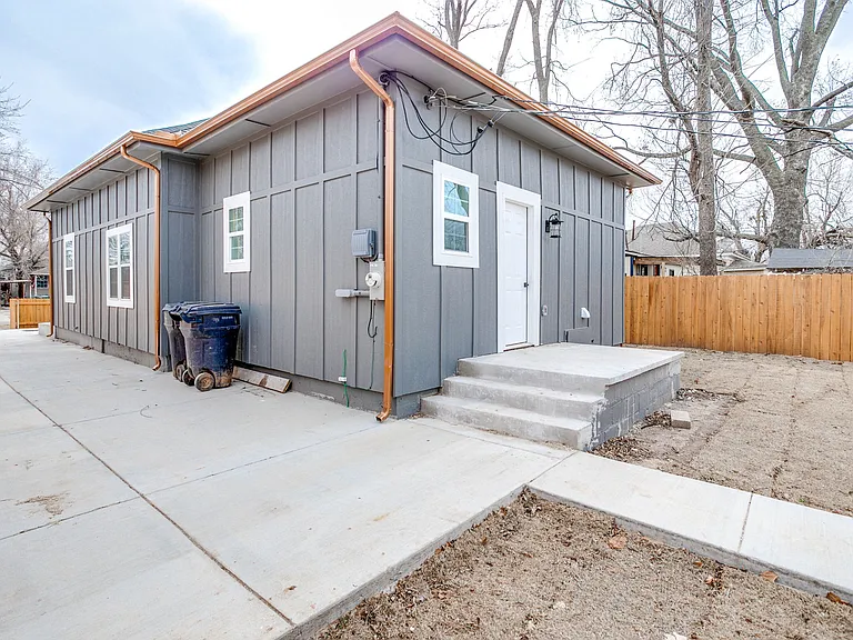1527 NW 1st St — Photo 51