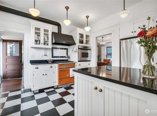 1009 Summit Ave E, Seattle, WA 98102