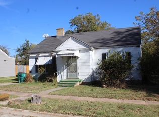 505 Live Oak St, Bowie, TX 76230