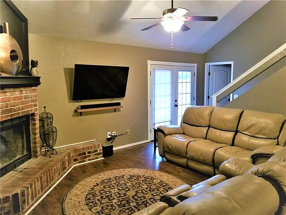 5th image of 18504 English Oak Ln