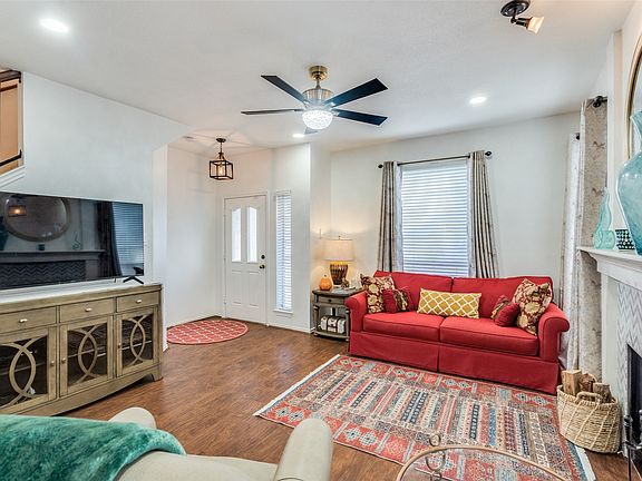 2nd image of 1509 Collin Dr
