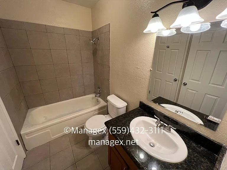 7166 N Fruit Ave #156 — Photo 10