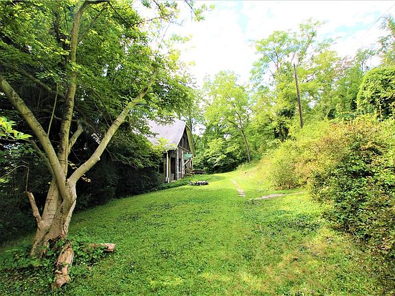 2nd image of 1317 Circle Dr