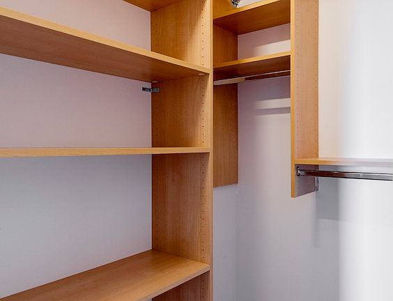 5th image of 305 E 86th St APT 2DW