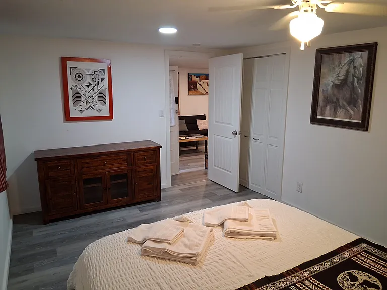 104 E Downey Ave — Photo 6