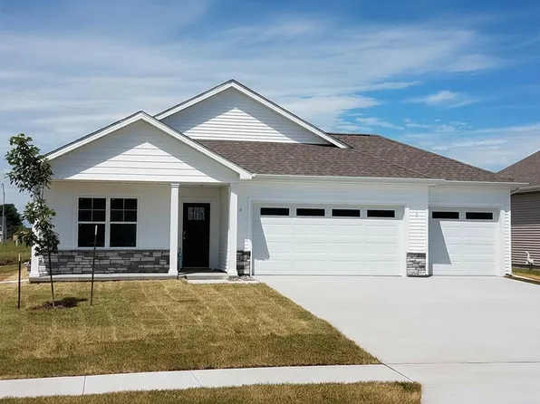 3380 Paradise Ln, Waukee, IA 50263