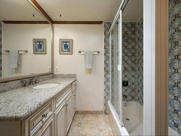 227 S Irena Ave #12 — Photo 31