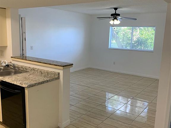 3rd image of 3690 N 56th Ave APT 922